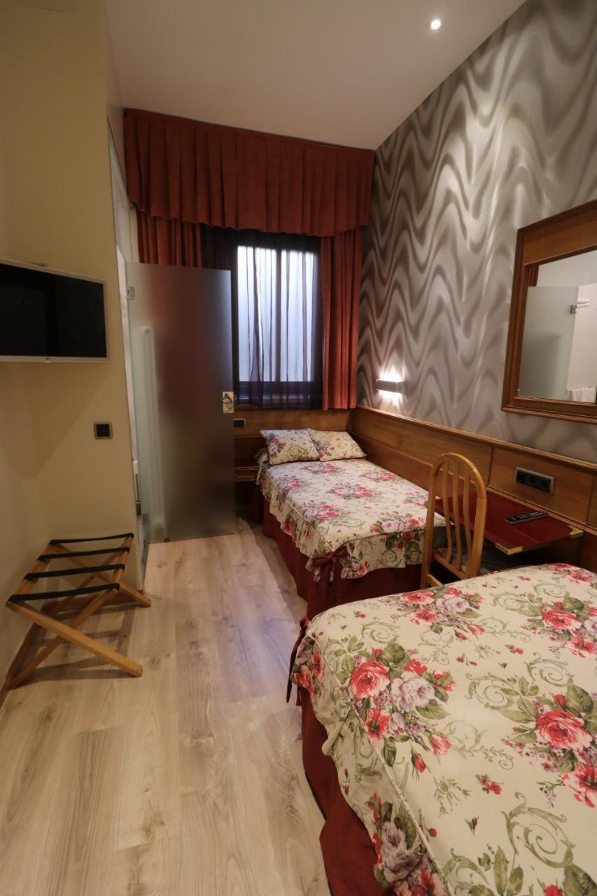 Hostal Hispano - Argentino Gran Vía Madri Exterior foto
